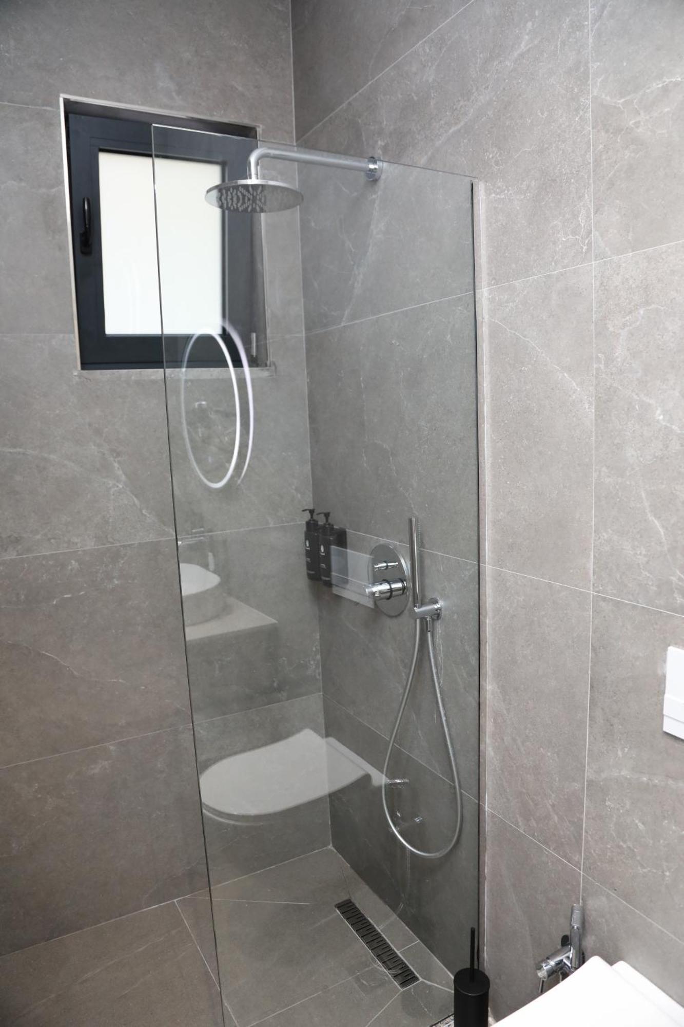 Kruja Luxury Suites Phòng bức ảnh