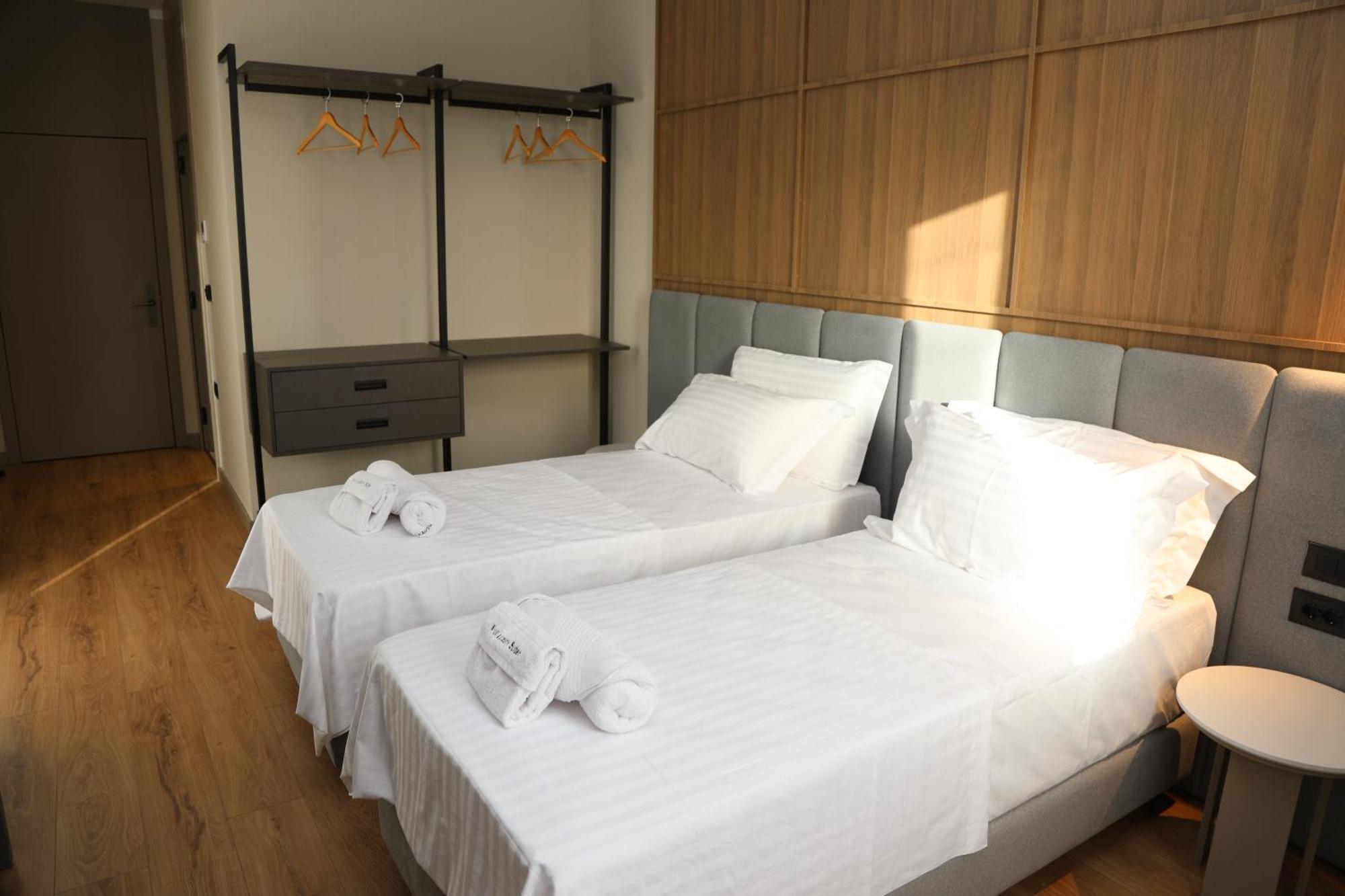 Kruja Luxury Suites Phòng bức ảnh