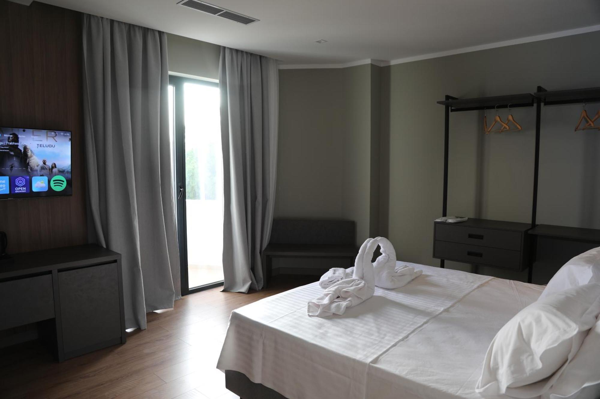Kruja Luxury Suites Ngoại thất bức ảnh