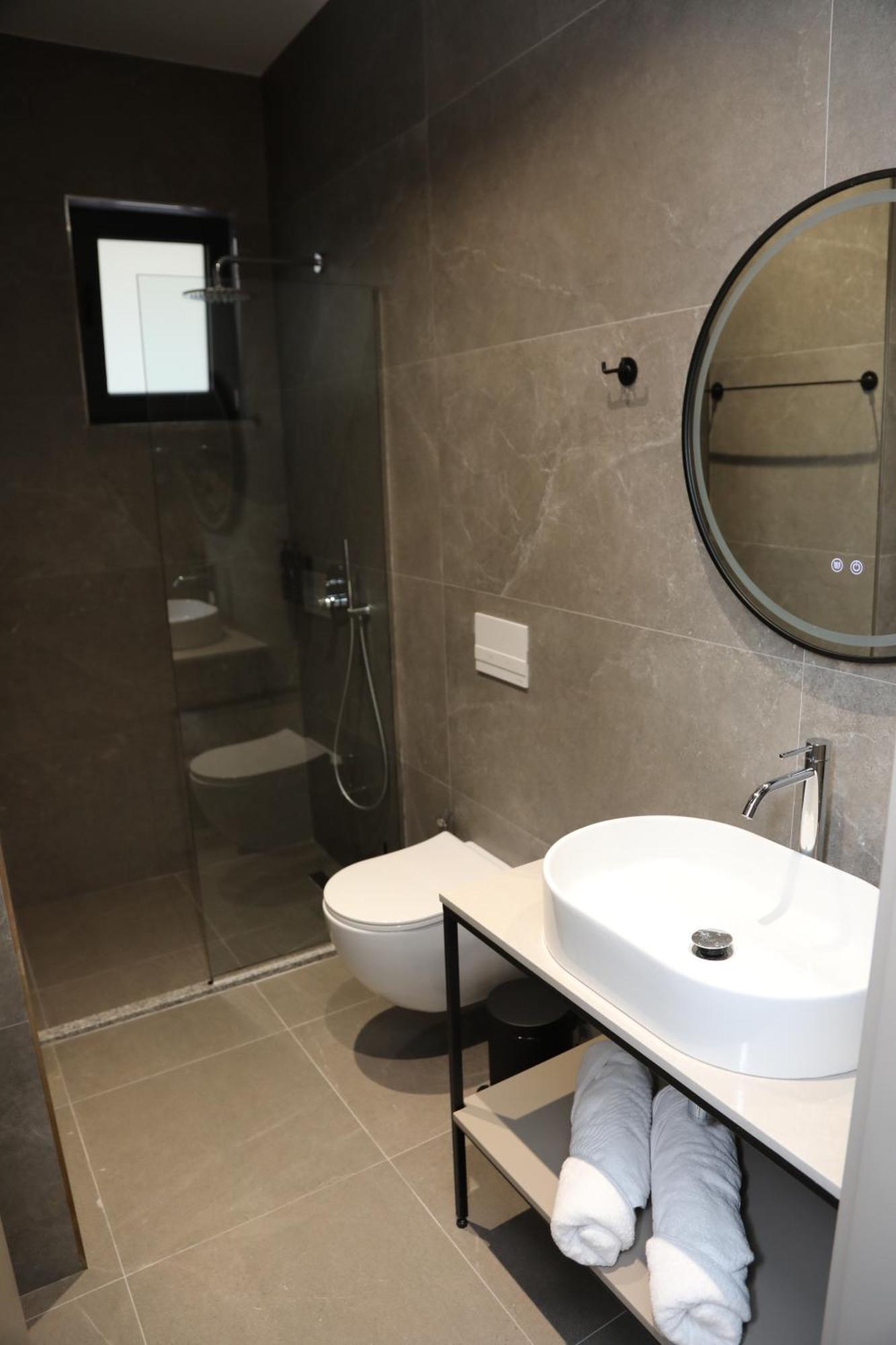 Kruja Luxury Suites Ngoại thất bức ảnh