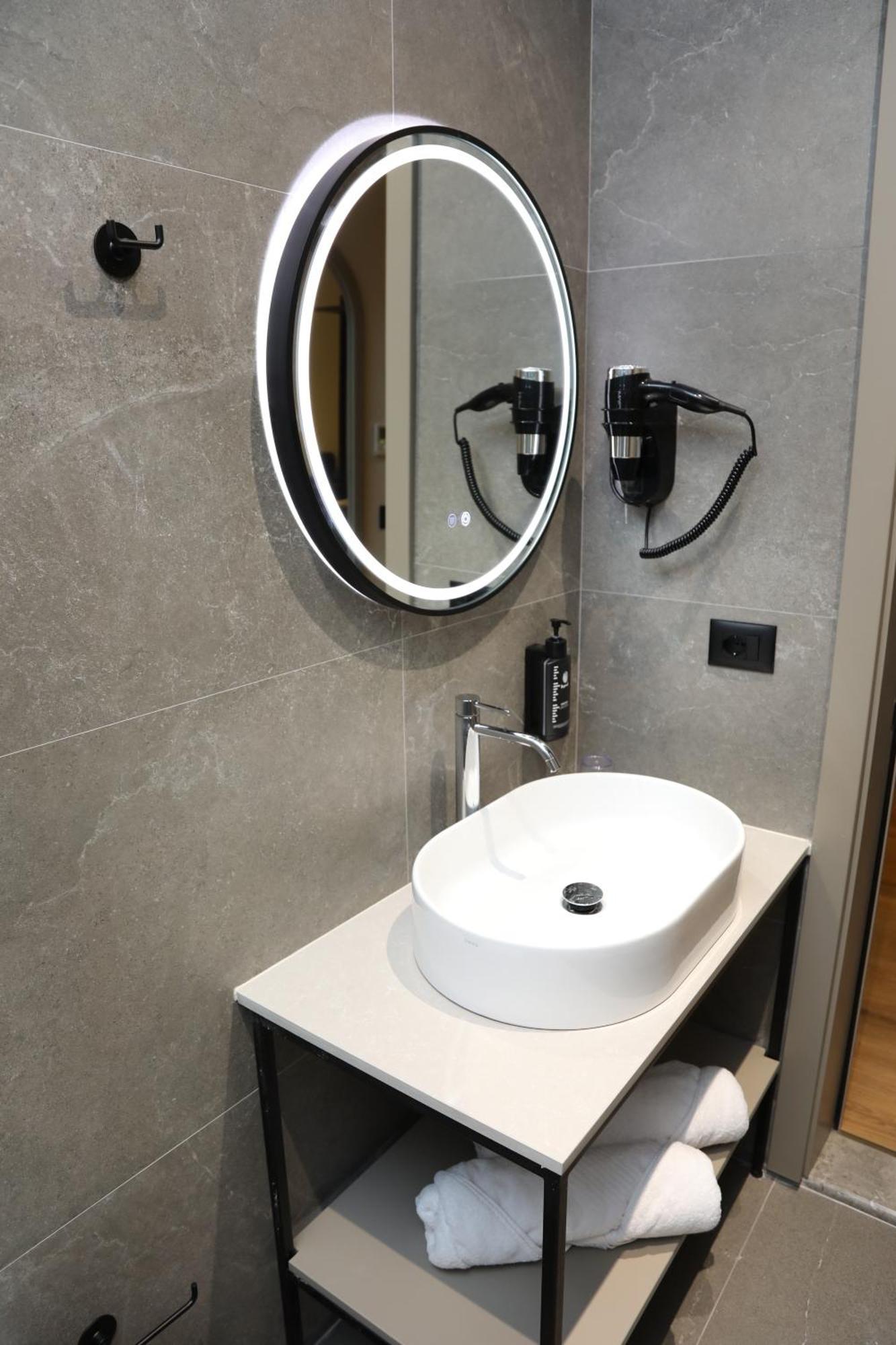 Kruja Luxury Suites Ngoại thất bức ảnh